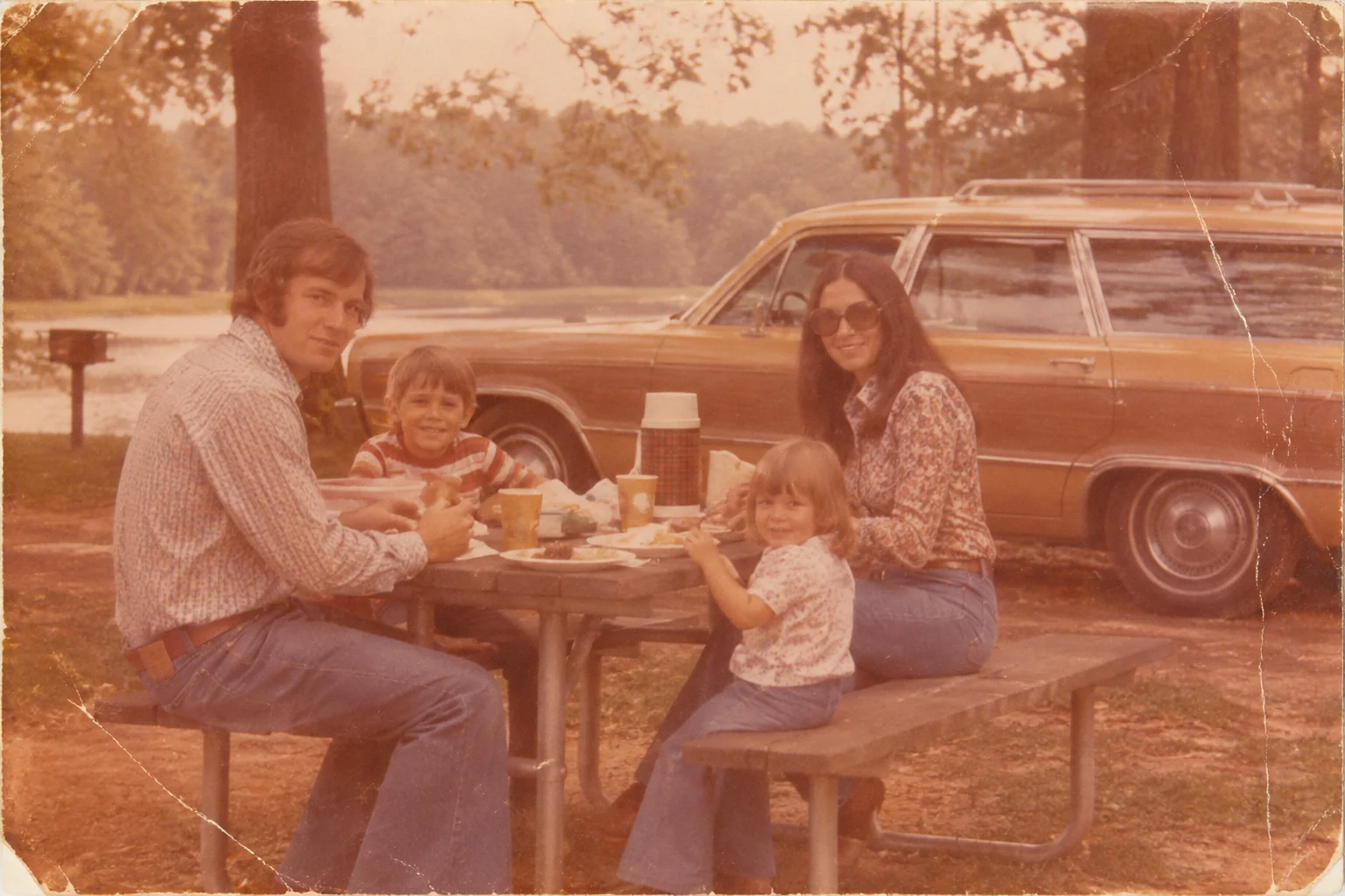 Restore photos from the 1970s, the original print