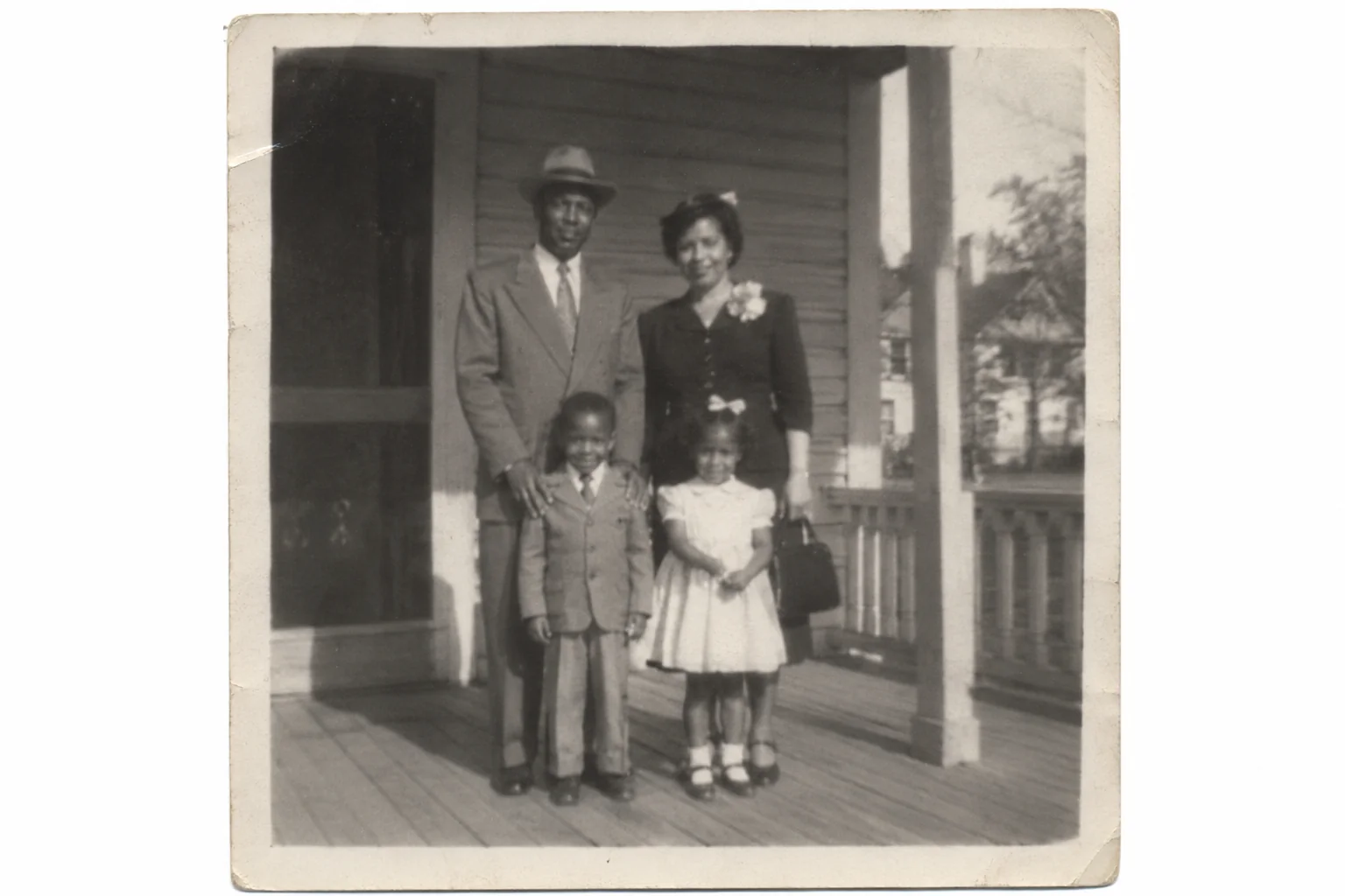 Fix low-resolution photos, the original print
