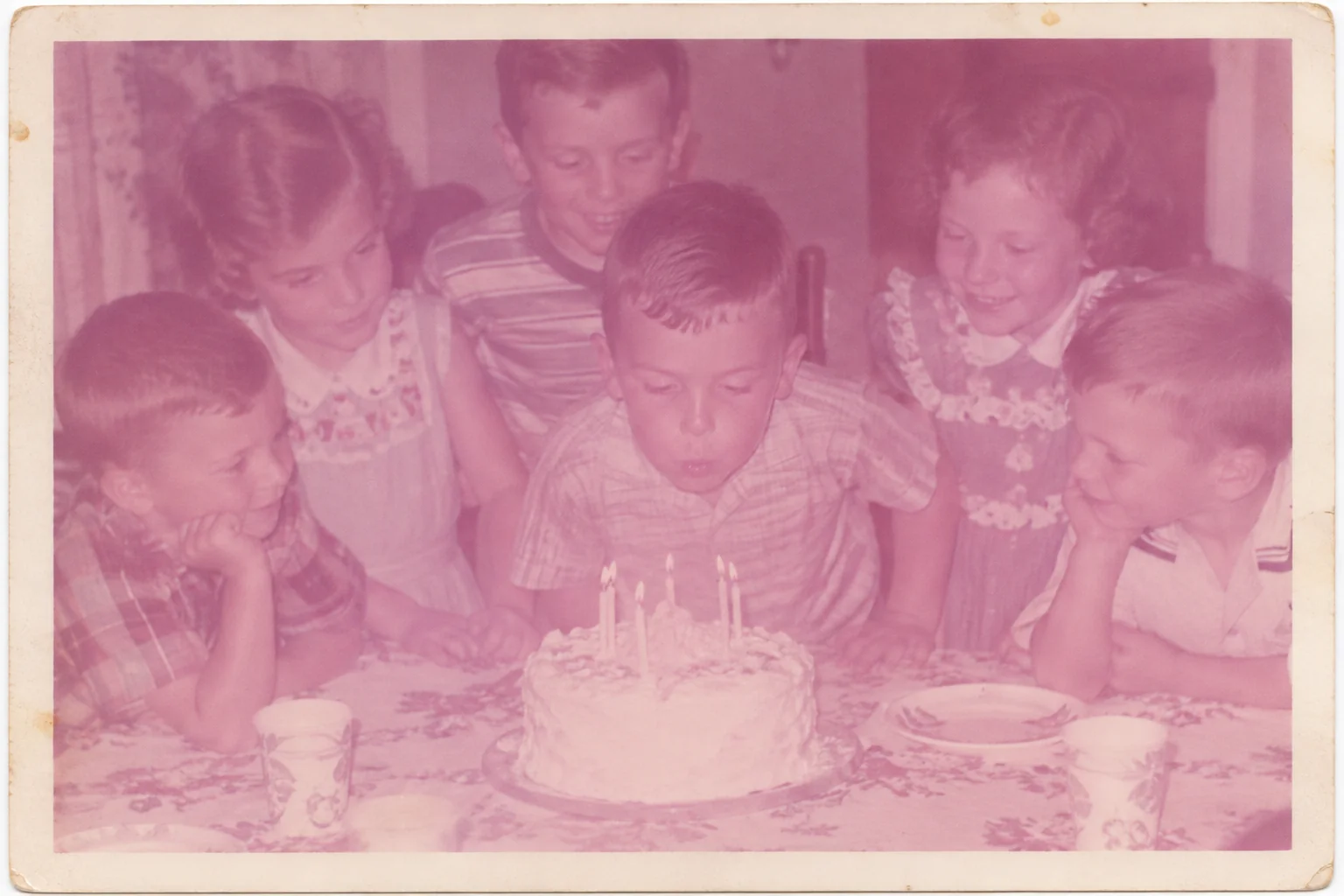 Restore old birthday photos, the original print