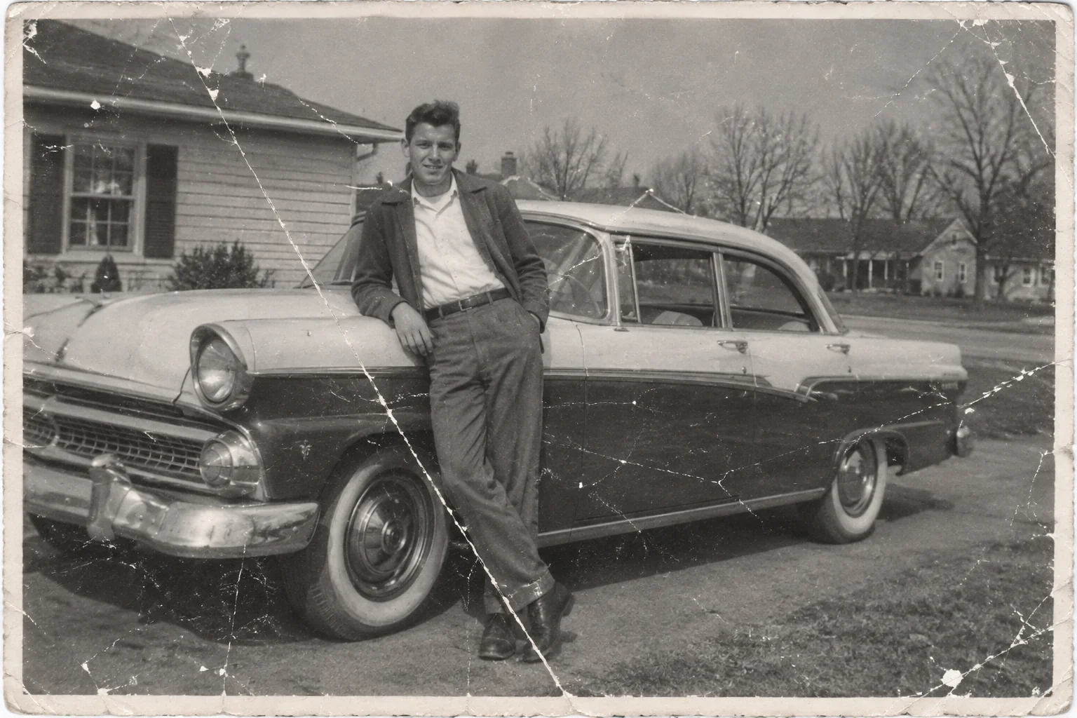 Restore old classic car photos, the original print