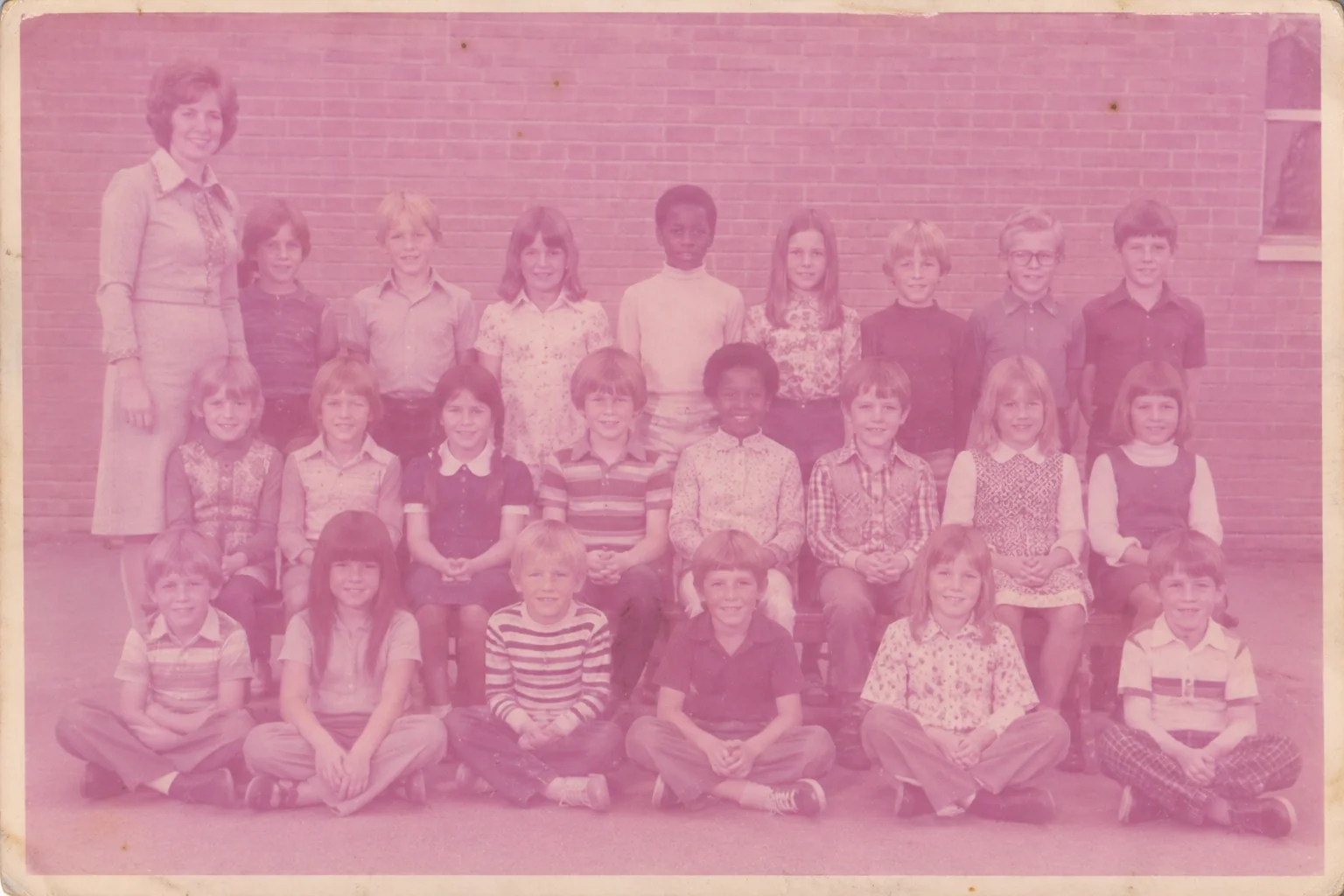 Restore old school photos, the original print