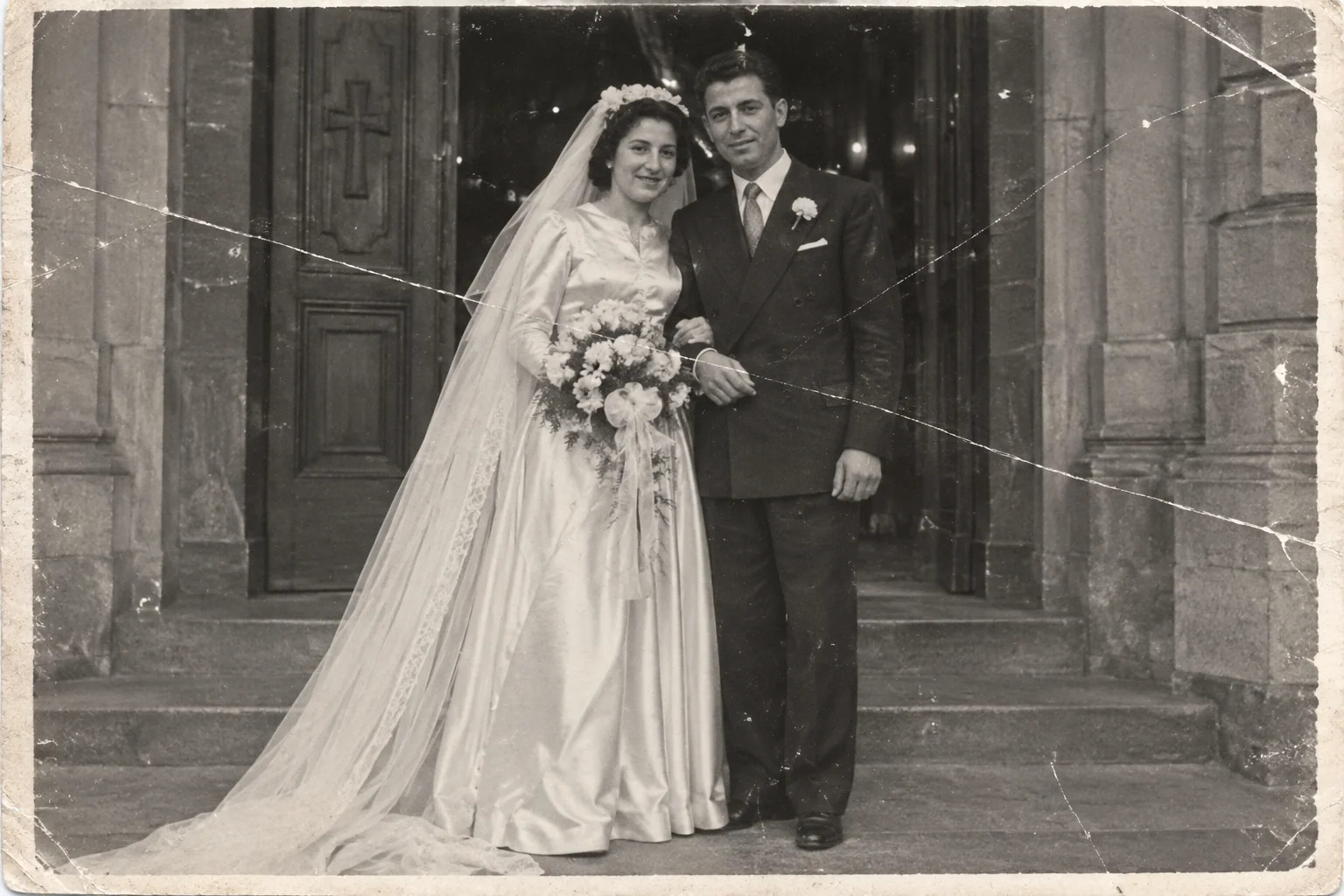 Restore old wedding photos, the original print